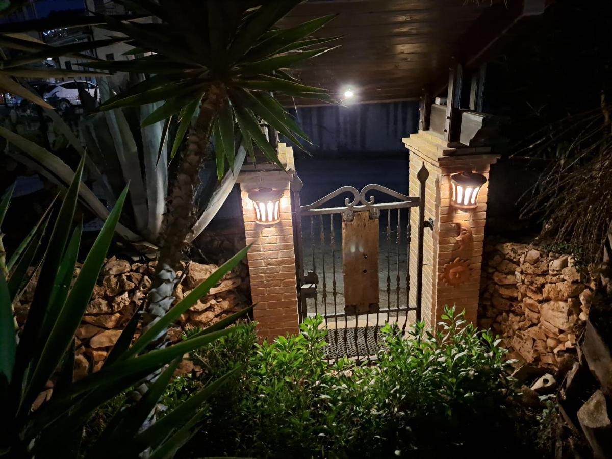 Antigua B&B Porto Potenza Picena Bagian luar foto